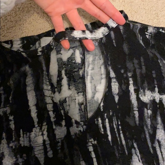 Black and white tie-dye looking shirt - Picture 2 of 4